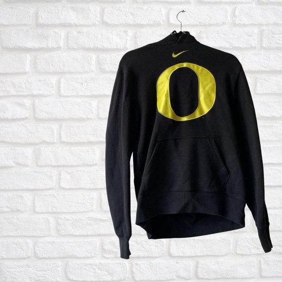 US L | Nike Black Oregon Sweater - Picture 1 of 3